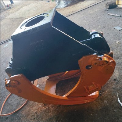 Fabricação de Garras e Pinças Florestais