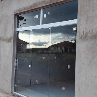 Porta 3 Folhas Incolor com Basculante