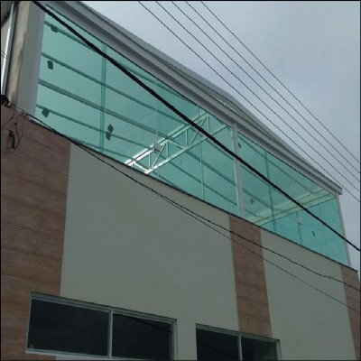 Fachada em Vidro Temperado - imagem 1