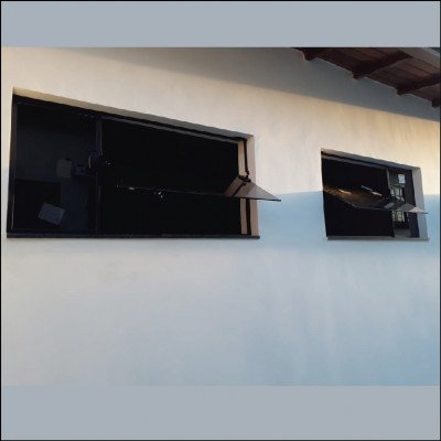 Janela Fumê com Basculante - imagem 1