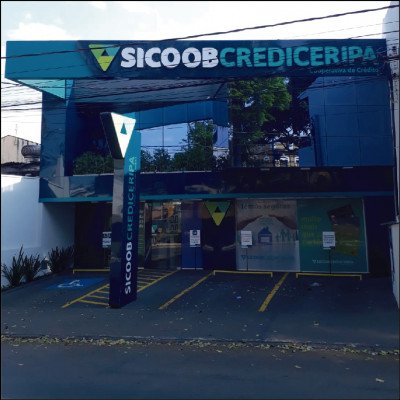 Fachada Comercial em Vidro Laminado - imagem 1