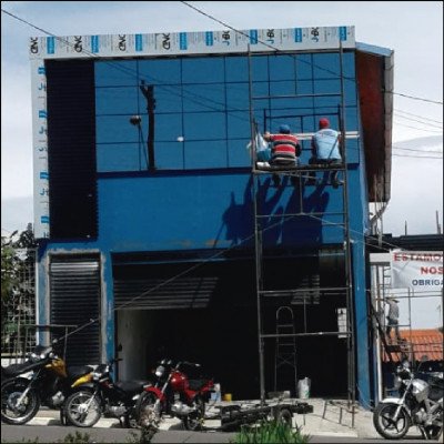 Fachada Comercial em Vidro Laminado