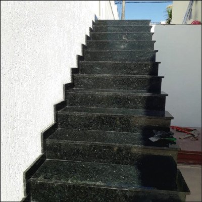 Escada Externa em Mármore