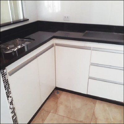 Bancada de Cozinha em Mármore Com Pia