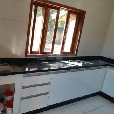 Cozinha Planejada com Granito Verde Ubatuba - imagem 1