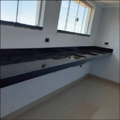 Cozinha em Grapas Acabamento Meio Esquadro Granito Preto