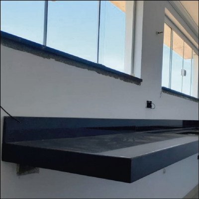 Cozinha em Grapas Acabamento Meio Esquadro Granito Preto - imagem 1