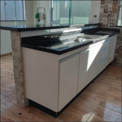 Cozinha e Balcão em Granito Preto São Gabriel