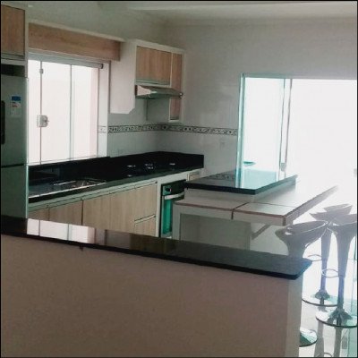 Cozinha em Granito Preto São Gabriel, Sendo Pia + Balcão + Área de Cooktop e ilha