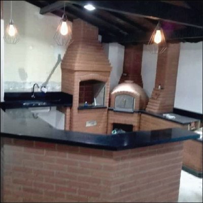 Área Gourmet em Granito Verde Balcão + Pia + Pedra Churrasqueira + Pedra Fogão a Lenha