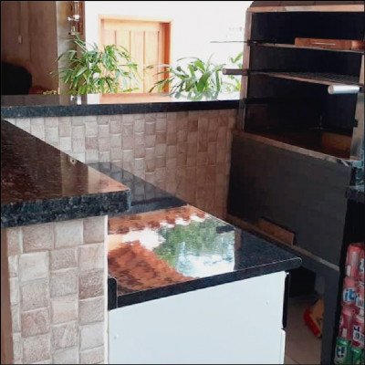 Área Externa em Granito Verde Ubatuba Pia + Balcão + Espaço para Cooktop - imagem 1