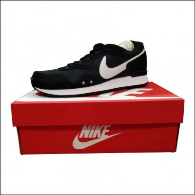 Tenis Nike Branco e Preto Masculino