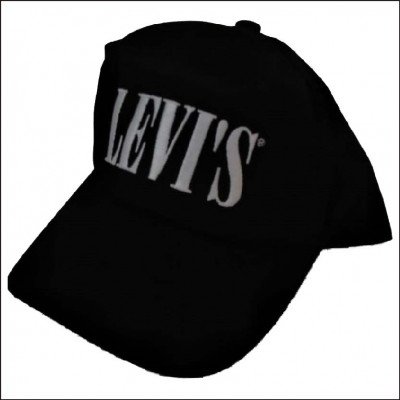 Boné Preto Levi's