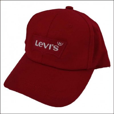 Boné Vermelho Levi's
