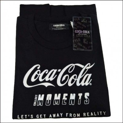 Camiseta Preta Moments Coca Cola