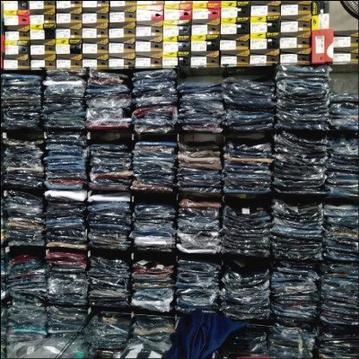 Calças Jeans Masculina e Feminina