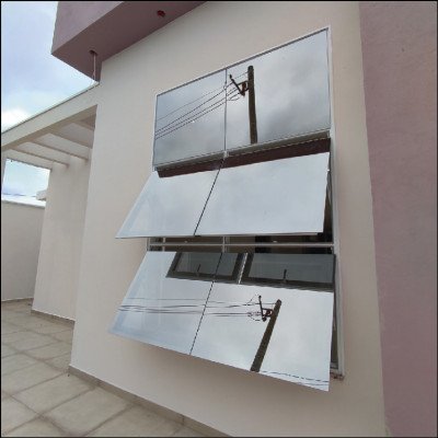 Janela em Vidro Espelhado