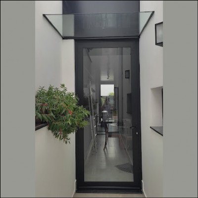 Porta em Alumínio com Vidro