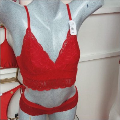 Conjunto Calcinha e Sutiã Zoeh