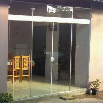 Porta 4 Folhas Incolor com Basculante