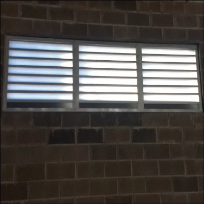 Janela Para Barracões - imagem 1