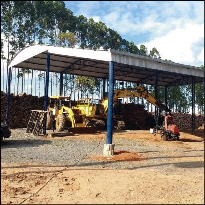 Cobertura em Estrutura Metálica