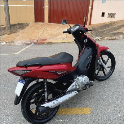 Lavagem de Moto Detalhada + Enceramento - imagem 2