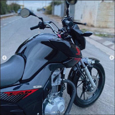 Lavagem de Moto Detalhada + Enceramento - imagem 1