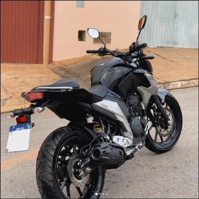 Lavagem de Moto Detalhada + Enceramento
