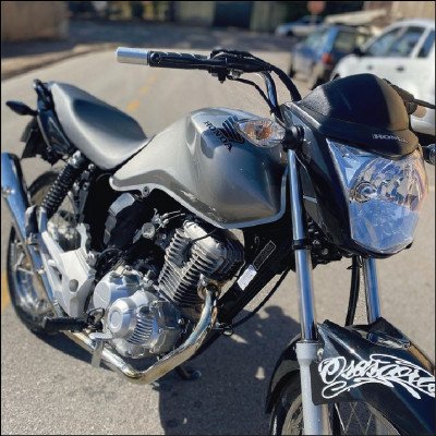 Lavagem de Moto Detalhada + Enceramento