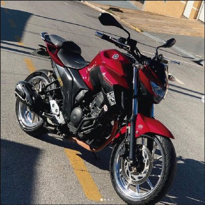 Lavagem de Moto Detalhada + Enceramento
