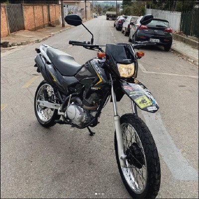 Lavagem de Moto Detalhada + Enceramento
