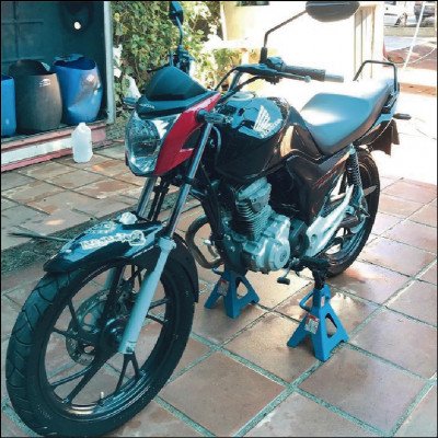 Lavagem de Moto Detalhada + Enceramento - imagem 1