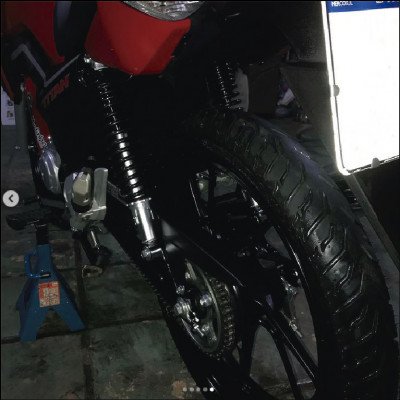 Lavagem de Moto Detalhada + Enceramento - imagem 4
