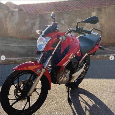 Lavagem de Moto Detalhada + Enceramento - imagem 1