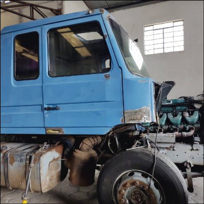 Funilaria e Pintura em Caminhões - imagem 6