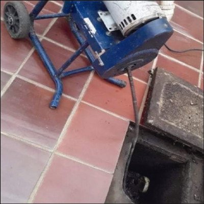 Desentupimento em Caixa de Esgoto
