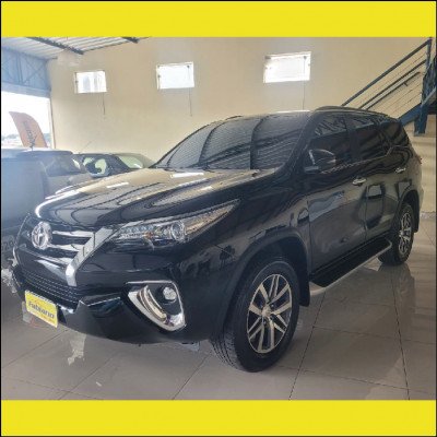 Toyota SW4 Srx 7 lugares Ano 2018 Diesel