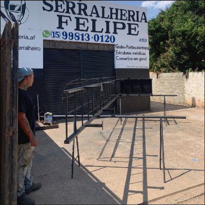 Escada Vertical Fixa com Guarda Corpo - imagem 2