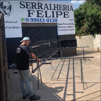 Escada Vertical Fixa com Guarda Corpo - imagem 1