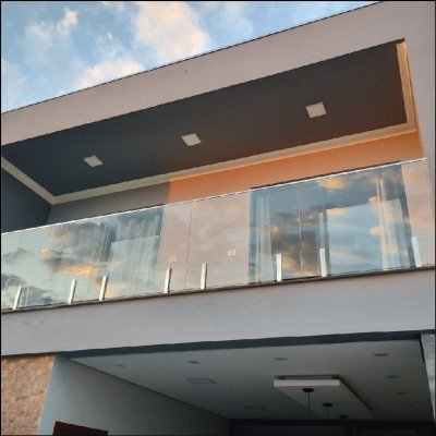 Guarda Corpo com Pinça em U de Acabamento em Inox