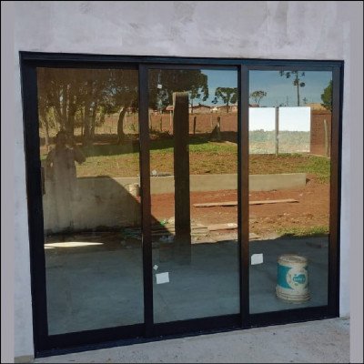 Porta de Correr 3 Folhas Banda Louca