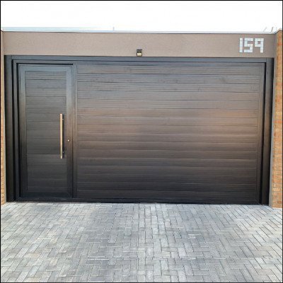 Portão em Esquadria de Alumínio