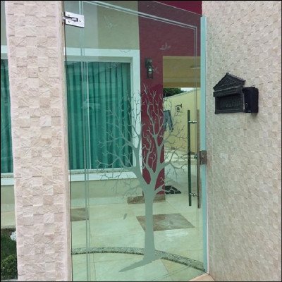 Portão Social em Vidro Temperado e Jateado