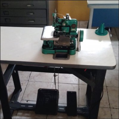 Máquina Overlock para Venda - imagem 1