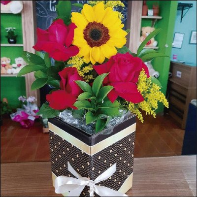 Flores Com Surpresa no Cachepô