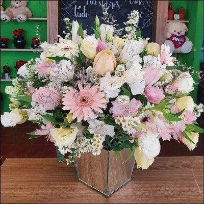 Arranjo de Flores Nobres - imagem 1