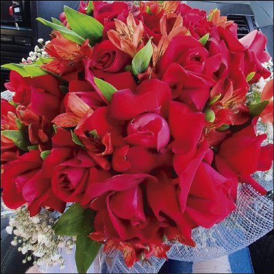 Buquê Especial de Rosas e Astromélias