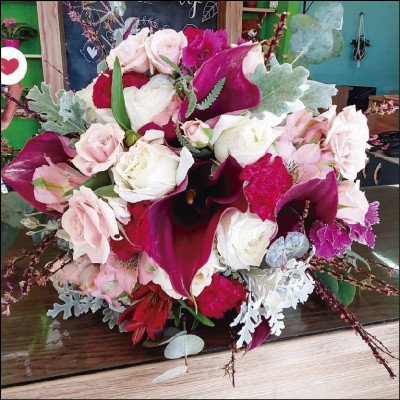 Buquê de Noiva com Calla Bordô e Rosas