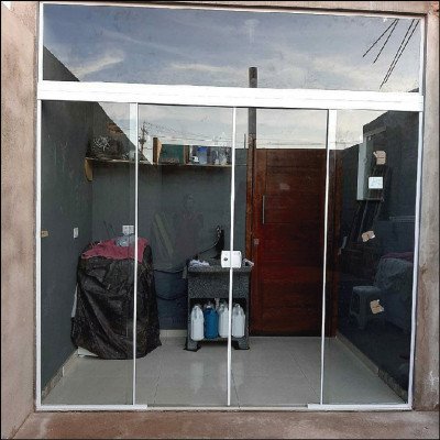 Porta 04 folhas com Fixo Vidro Incolor 8mm